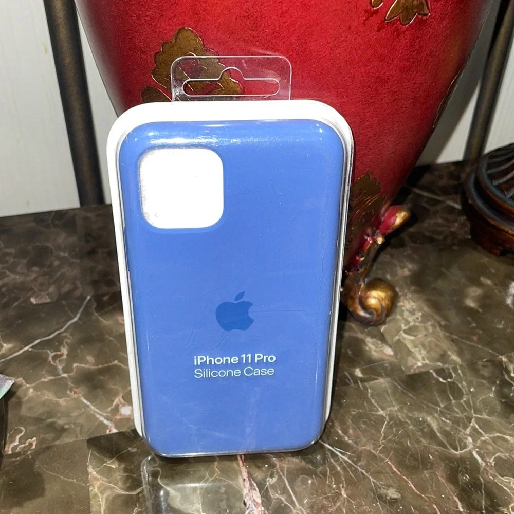 NWOT Apple iPhone 11 Pro Silicone Case